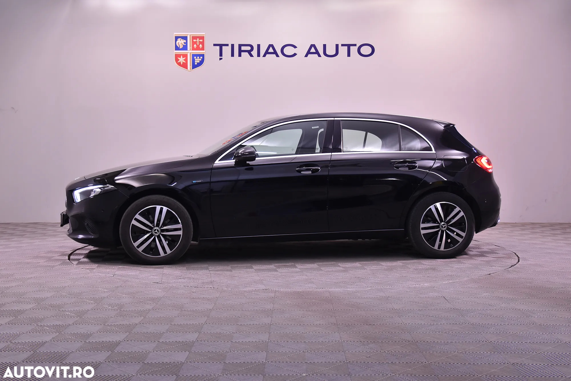 Mercedes-Benz A - 2