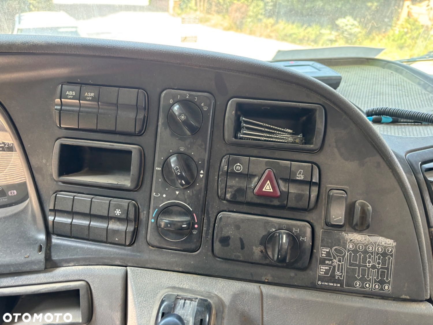 Versalift Actros 4141B 8X4 + Cifa Mk 28.4 - 22