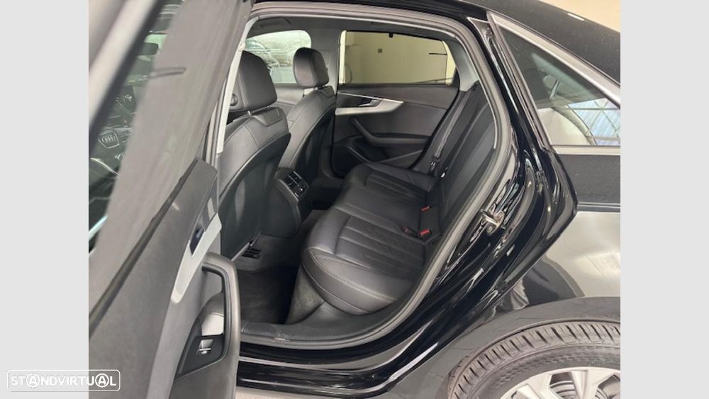 Audi A4 2.0 TDI Design S tronic - 15