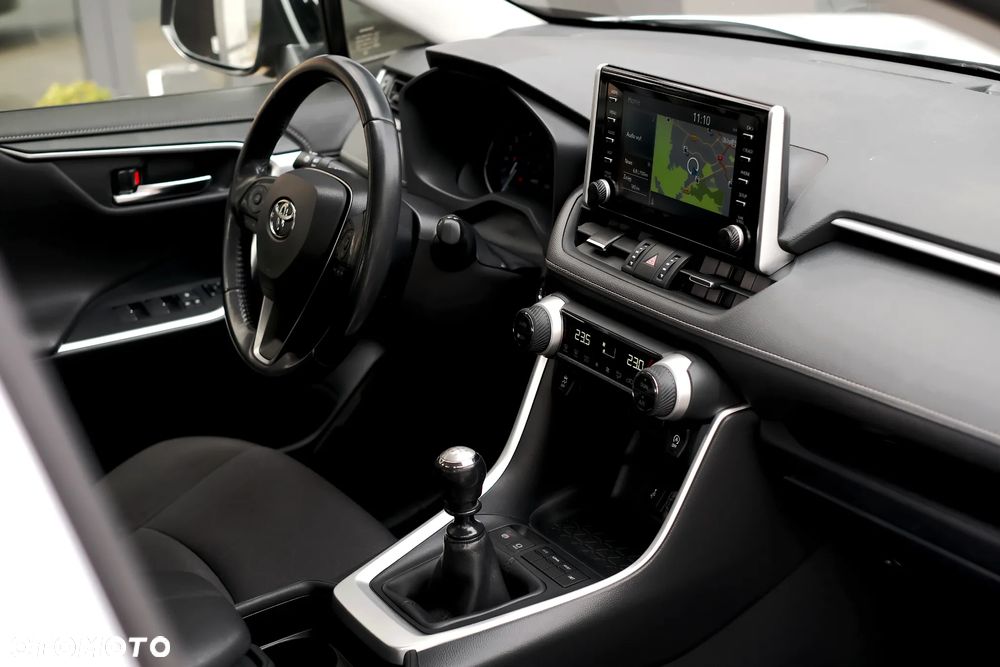 Toyota RAV4 2.0 Active 4x2 - 32