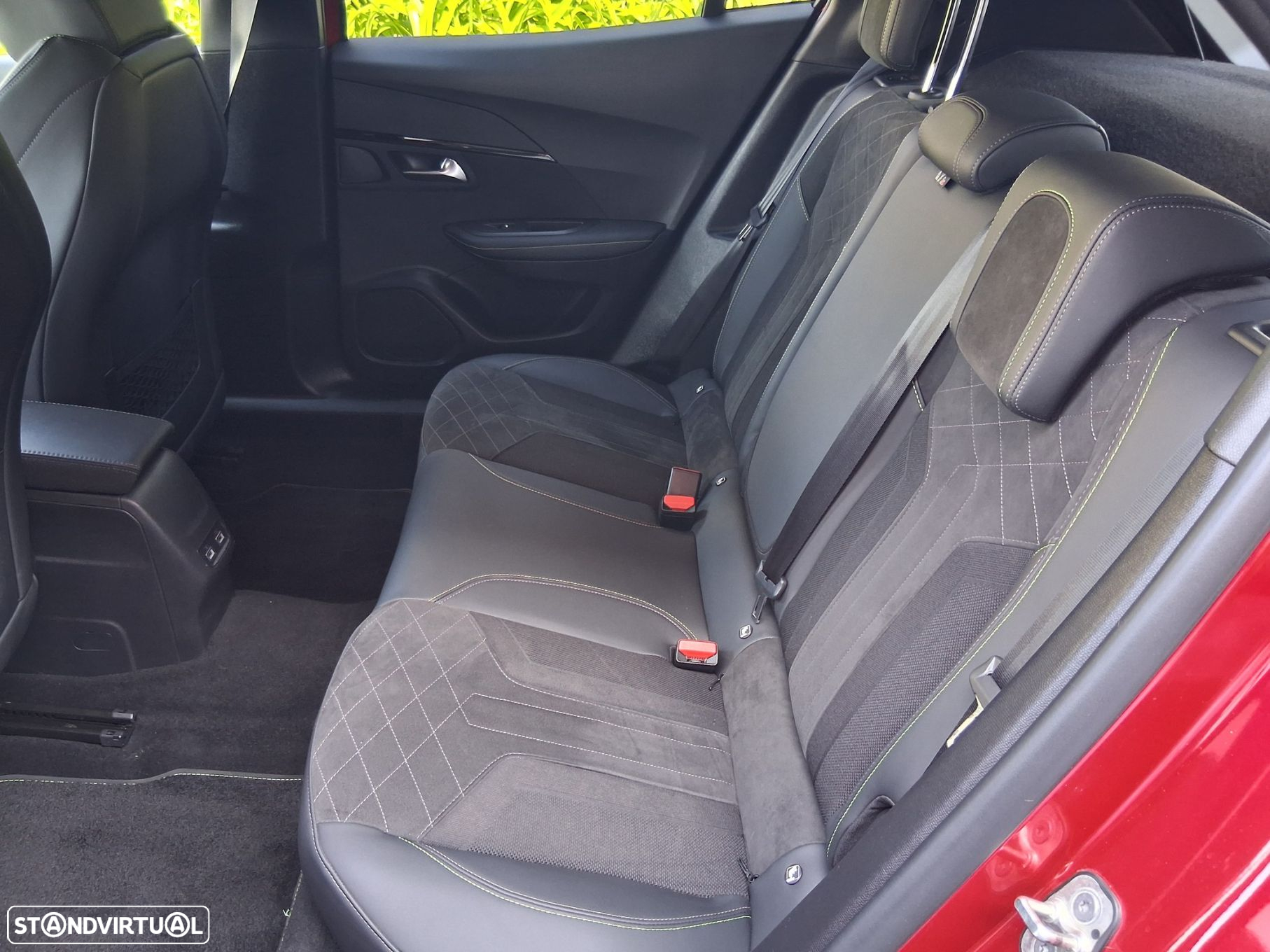 Peugeot 2008 1.2 PureTech GT Line EAT8 - 58