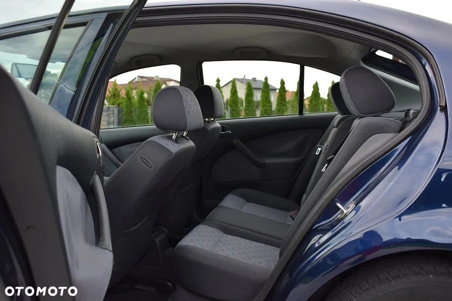 Skoda Octavia 2.0 Ambiente - 7