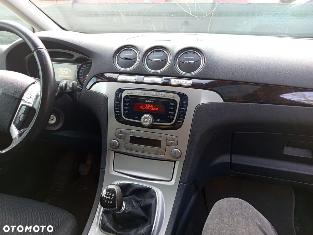 Ford Galaxy 2.0 TDCi Ghia - 4