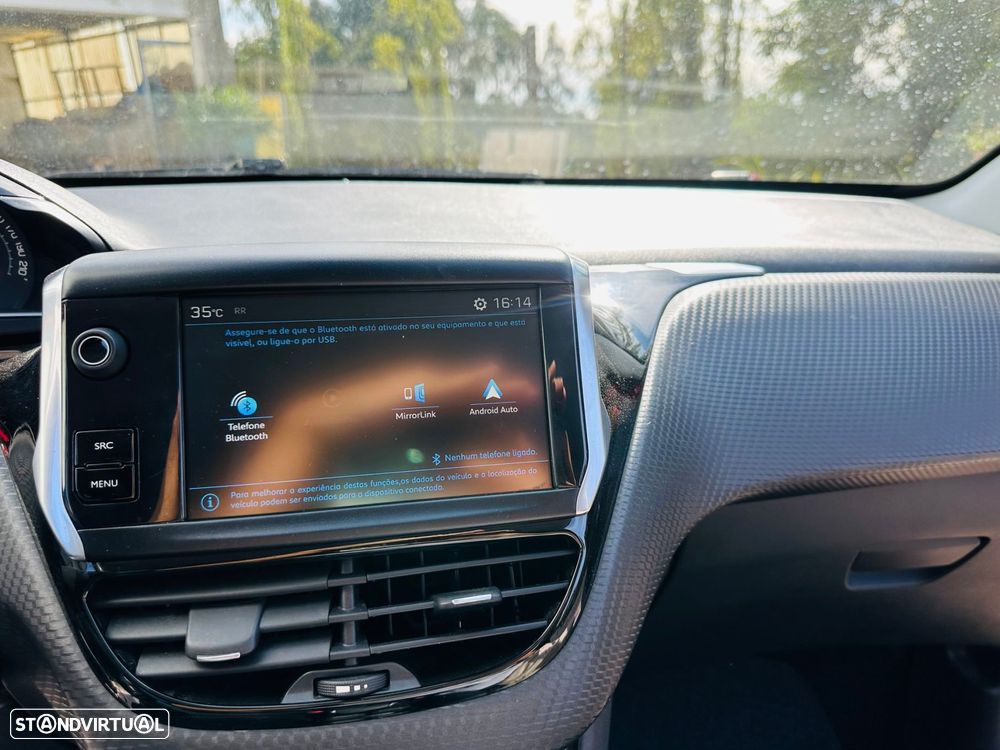 Peugeot 2008 1.2 PureTech Signature - 13