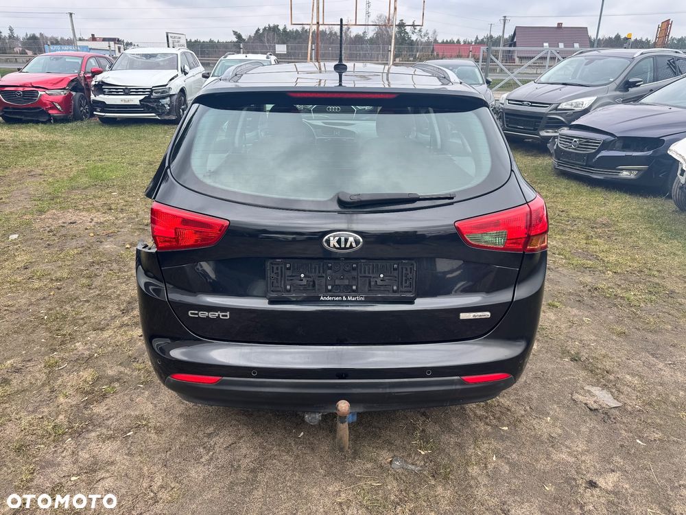 Kia Ceed 1.4 CVVT ISG Dream Team Edition - 10