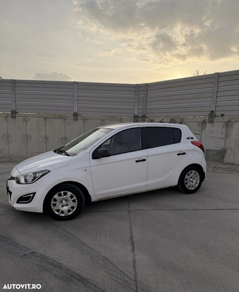 Hyundai i20 1.1 CRDi M/T Confort - 1