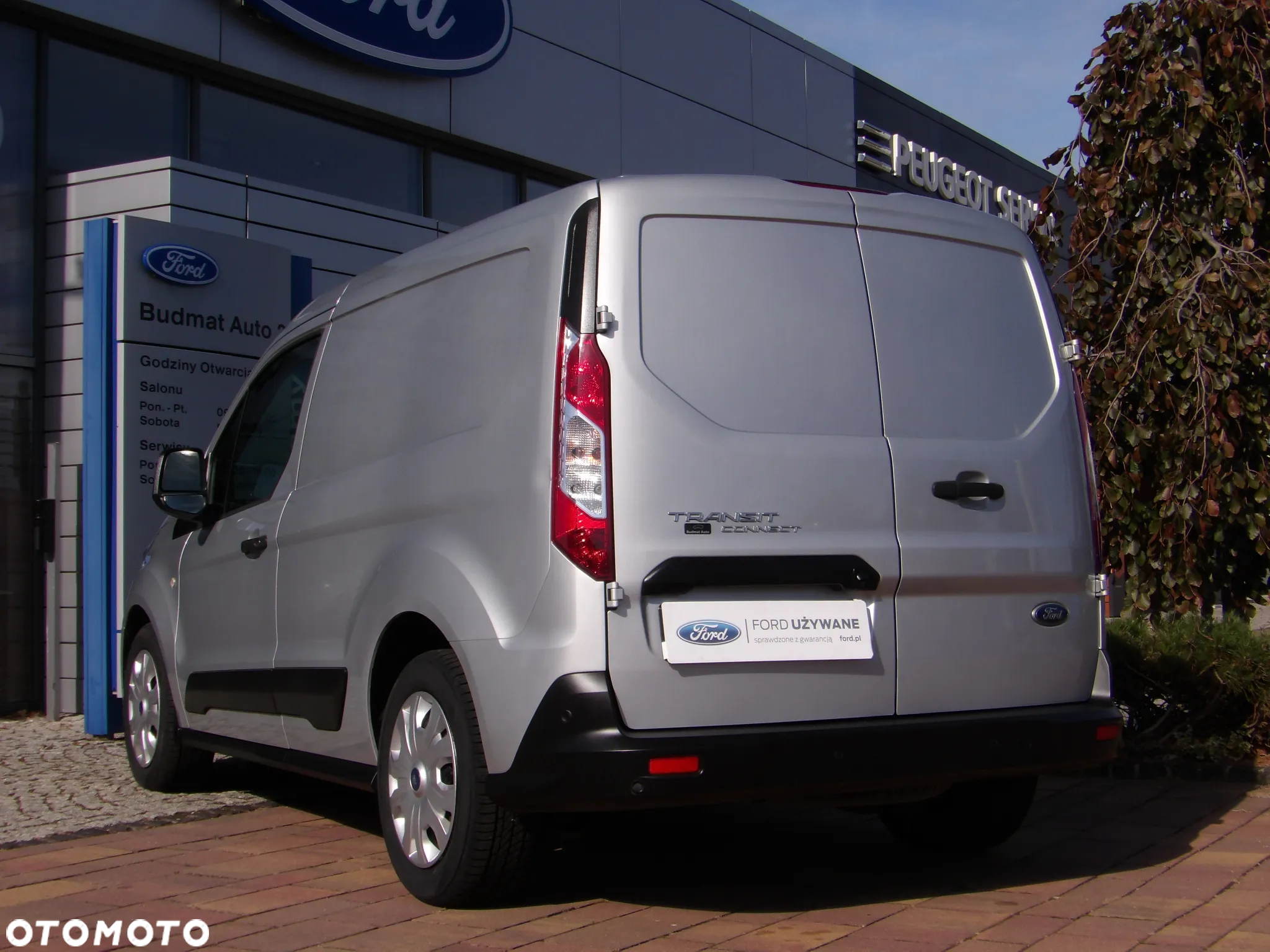 Ford Transit Courier - 14