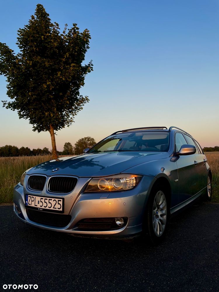 BMW Seria 3 320i - 1