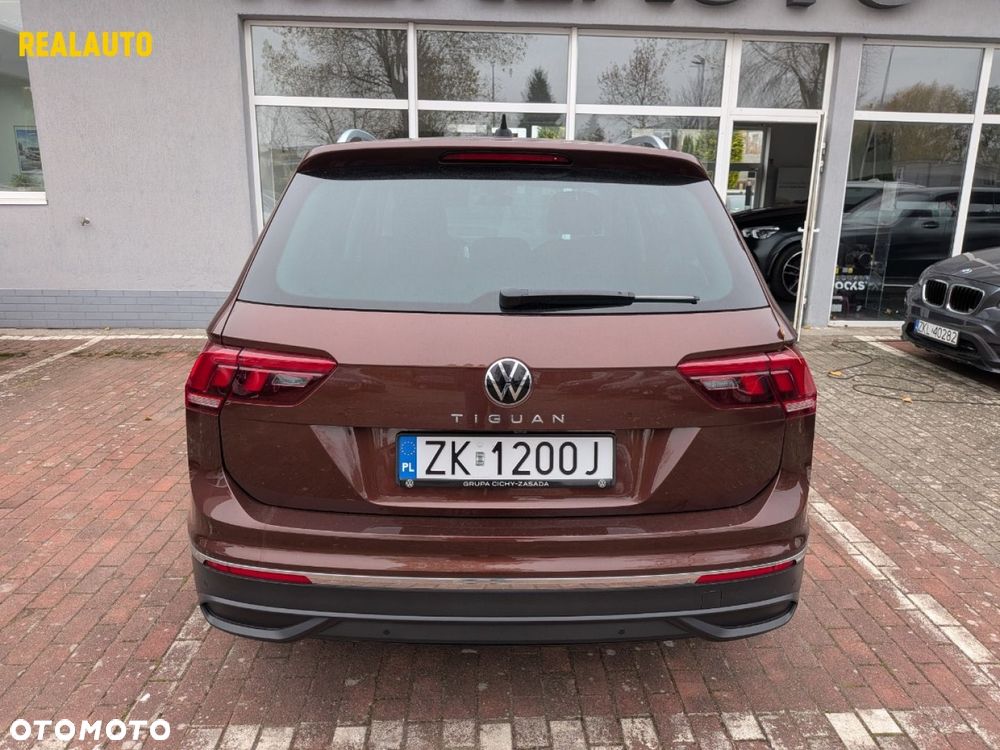 Volkswagen Tiguan - 8