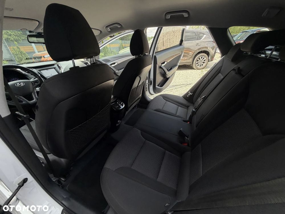Hyundai i40 Kombi 1.7 CRDi DCT Premium - 21