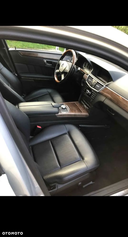 Mercedes-Benz Klasa E 350 4Matic 7G-TRONIC - 6