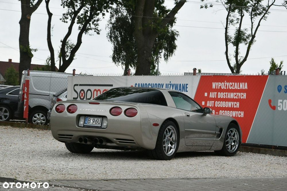 Chevrolet Corvette - 7