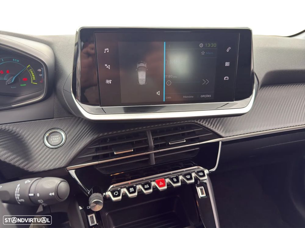 Peugeot e-208 Active - 11
