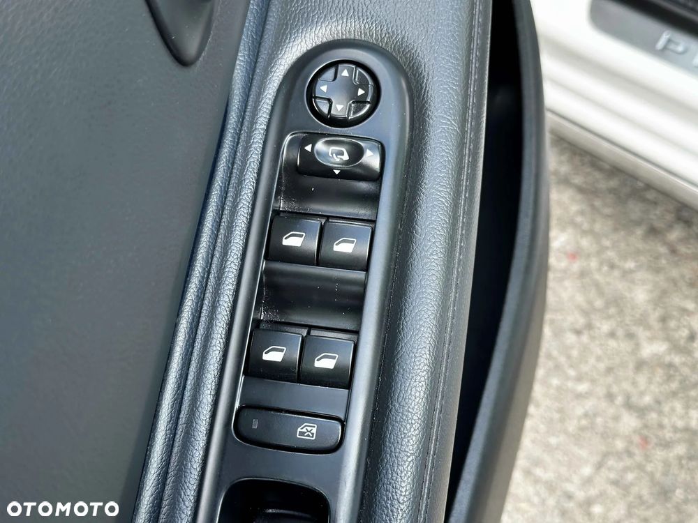 Peugeot 3008 THP 165 EAT6 Stop & Start Allure - 26