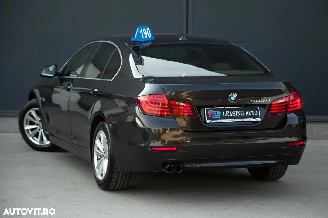BMW Seria 5 520d AT - 10