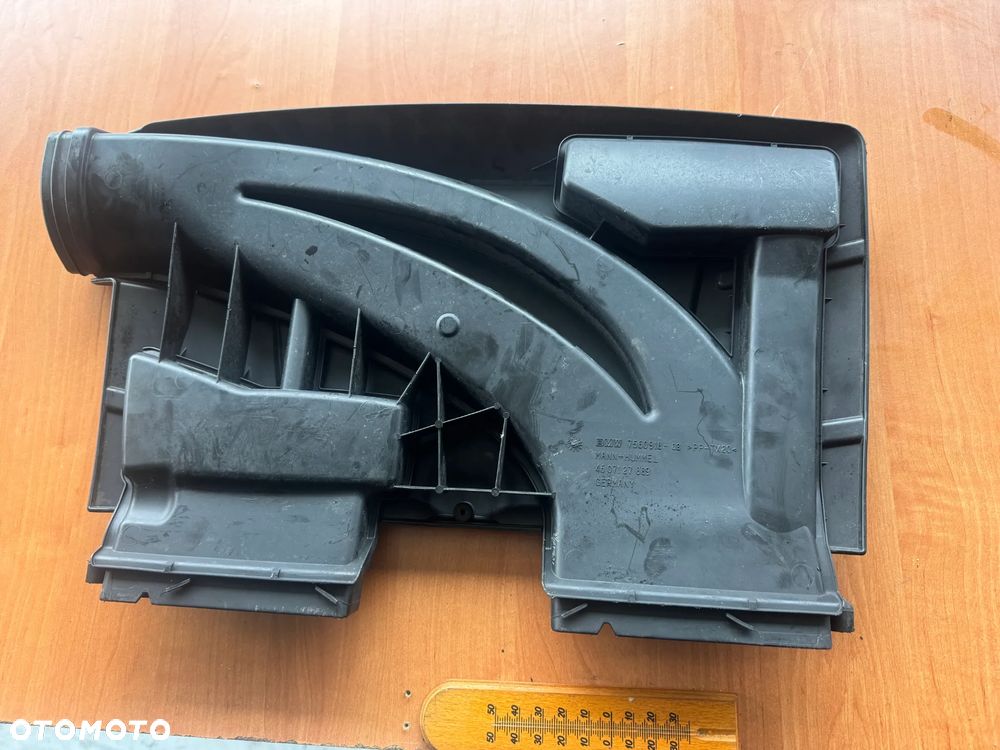 Kierownica powietrza BMW E90 E91 7560918 - 3