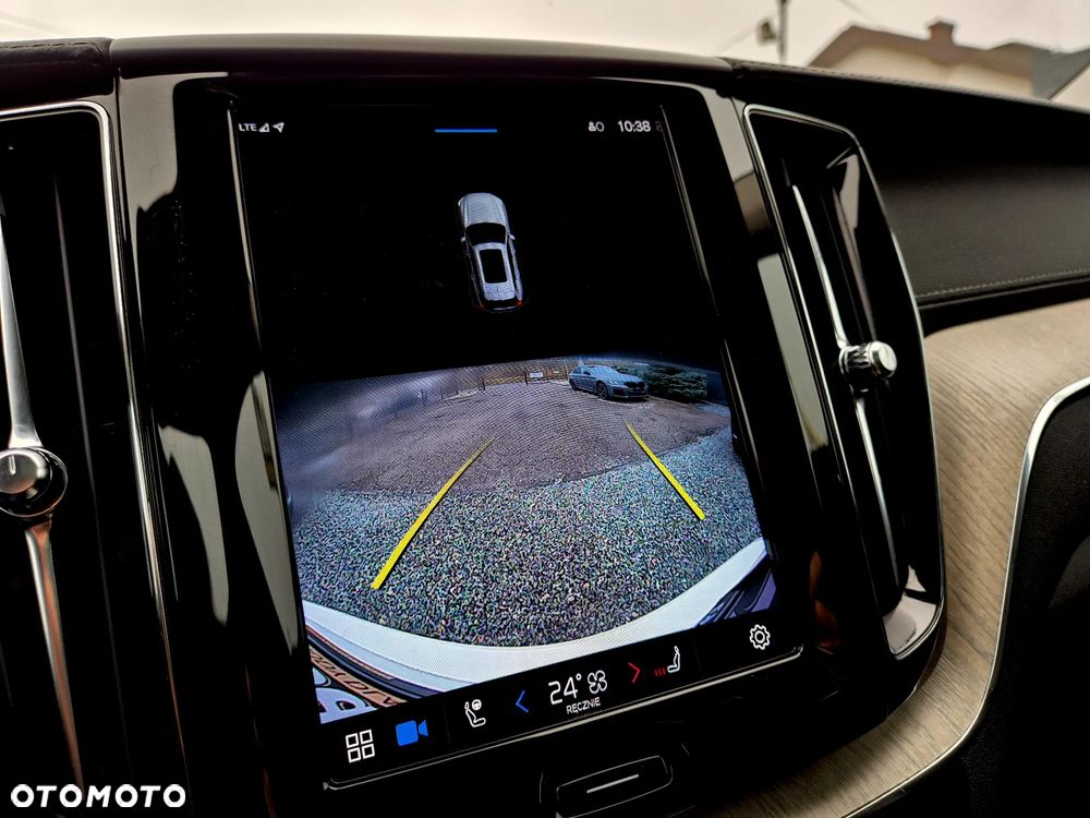 Volvo XC 60 T6 Plug-In Hybrid AWD Inscription - 14