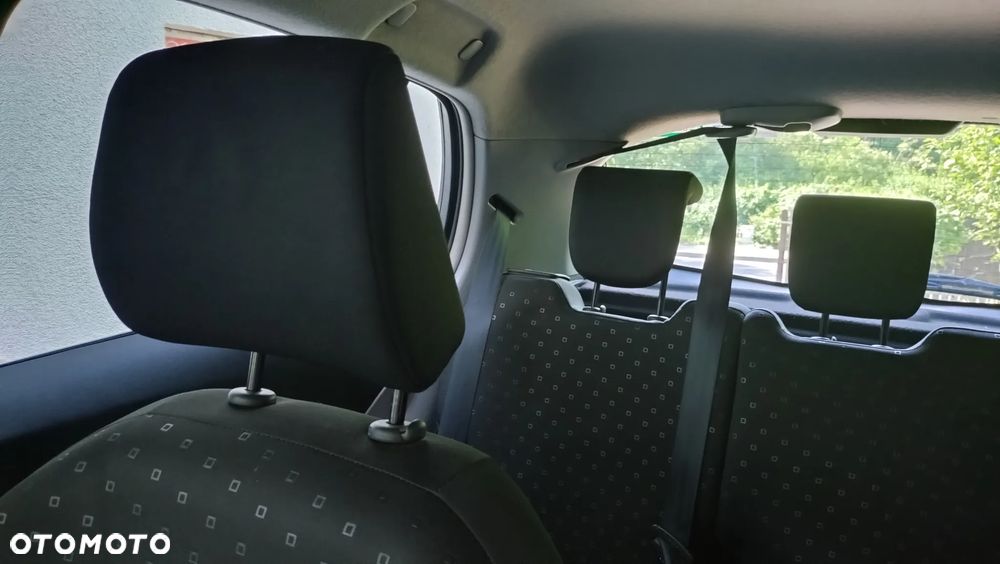 Toyota Yaris 1.3 Terra Gold - 20