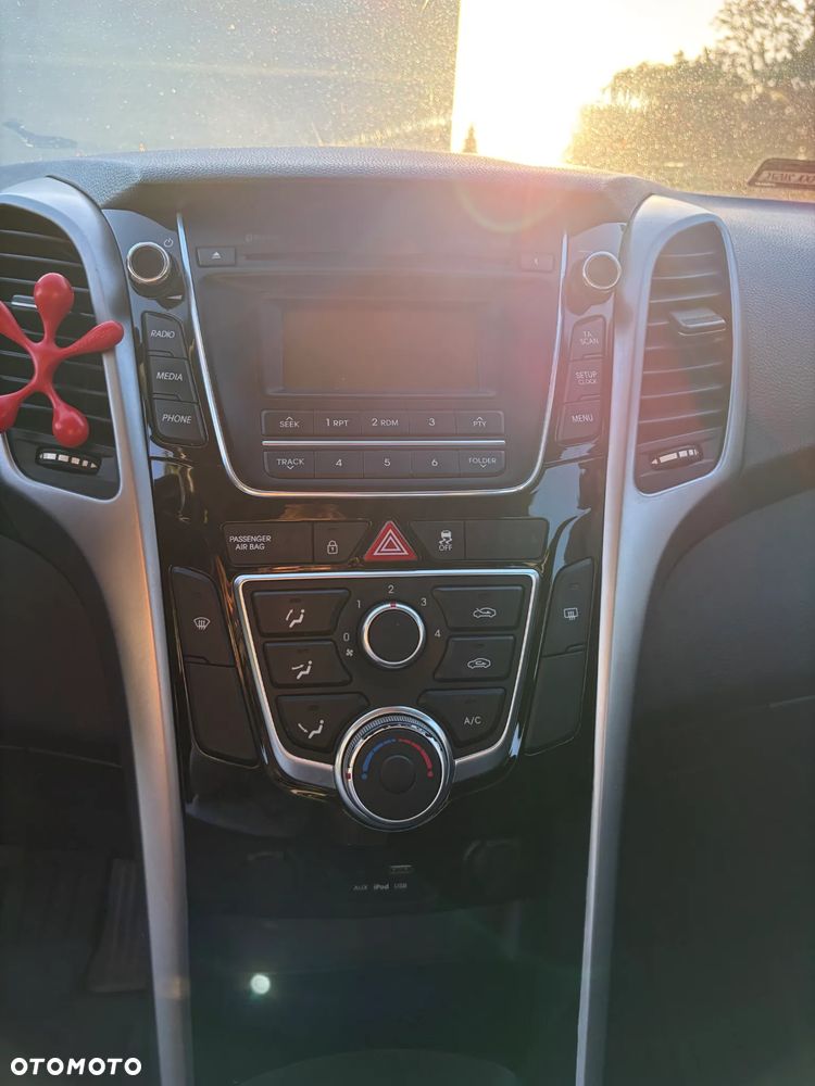 Hyundai i30 1.4 CRDi Classic + - 11