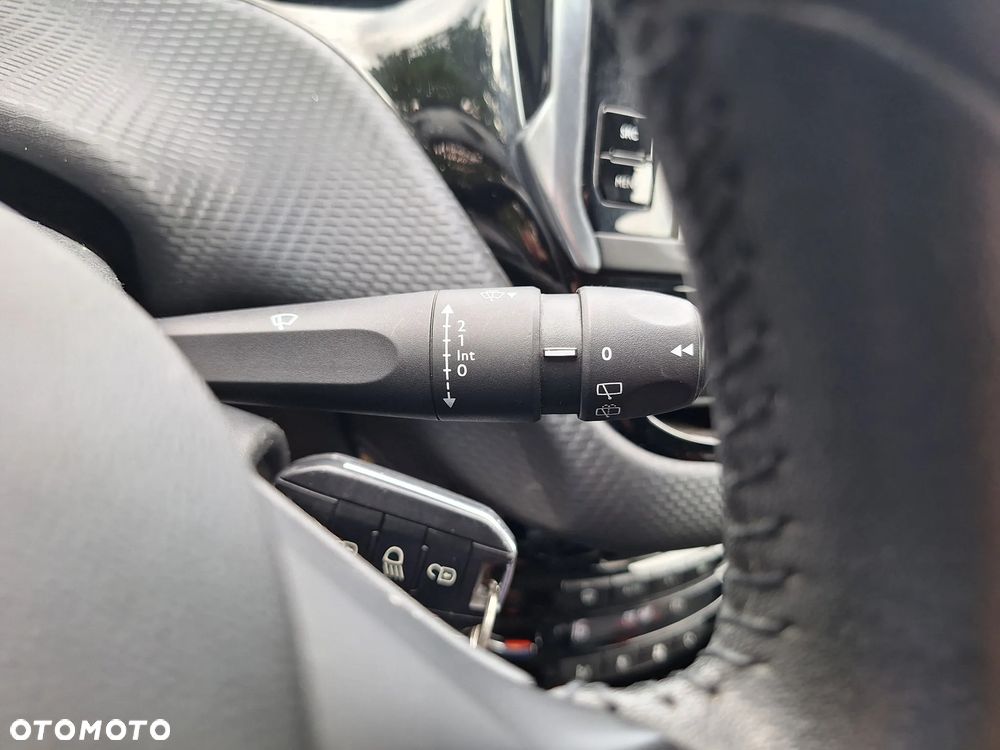 Peugeot 208 1.2 PureTech Style - 20