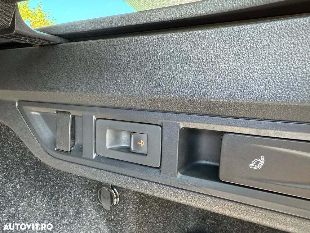 Skoda Octavia Combi 2.0 TDI DSG Style - 25