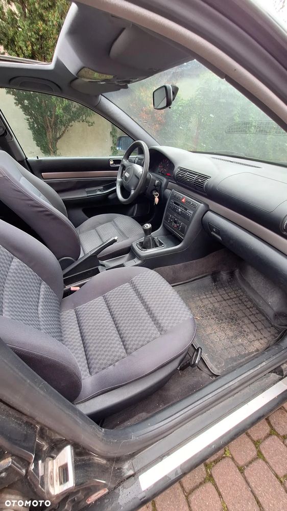 Audi A4 Limousine - 7