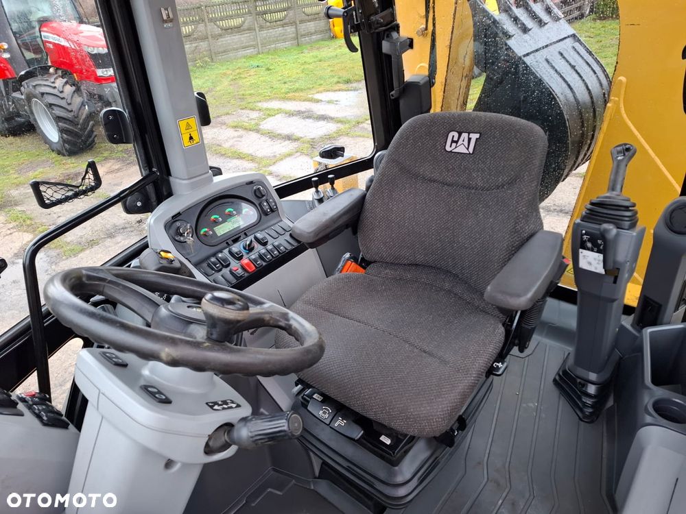 Caterpillar 444F2 - 33