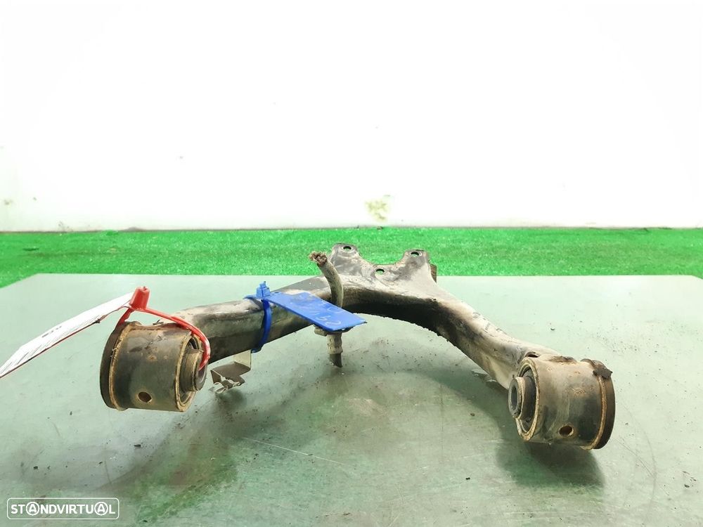 BRAÇO SUSPENSÃO SUPERIOR FRONTAL ESQUERDO MITSUBISHI PAJERO III 2003 -4010A139 - 2