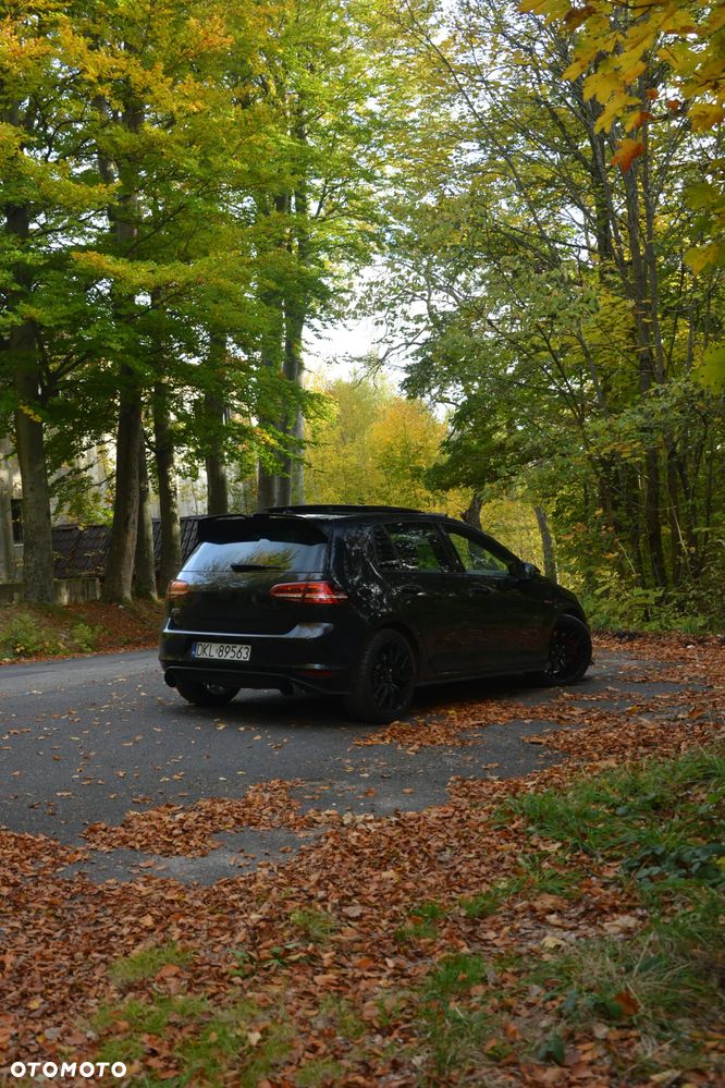 Volkswagen Golf - 5