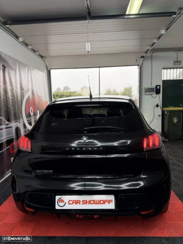 Peugeot e-208 Allure - 6