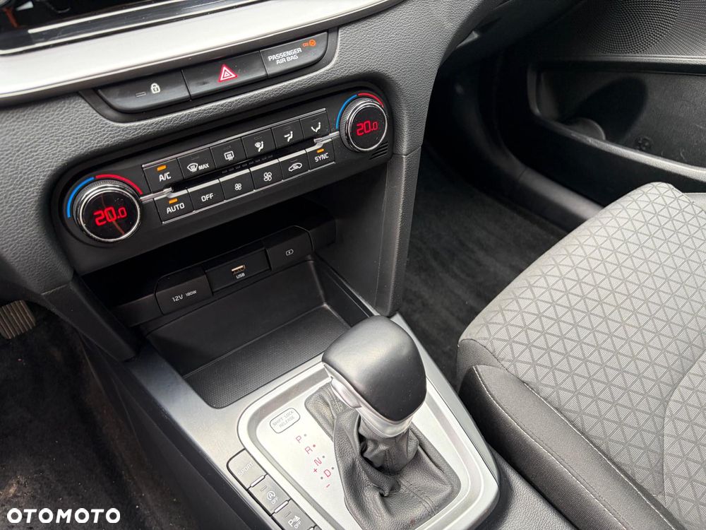 Kia XCeed 1.4 T-GDI M DCT - 19
