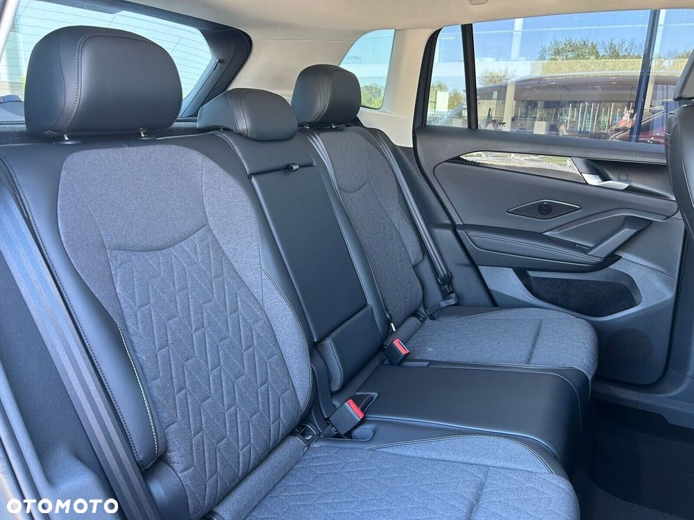 Volkswagen Tiguan - 8