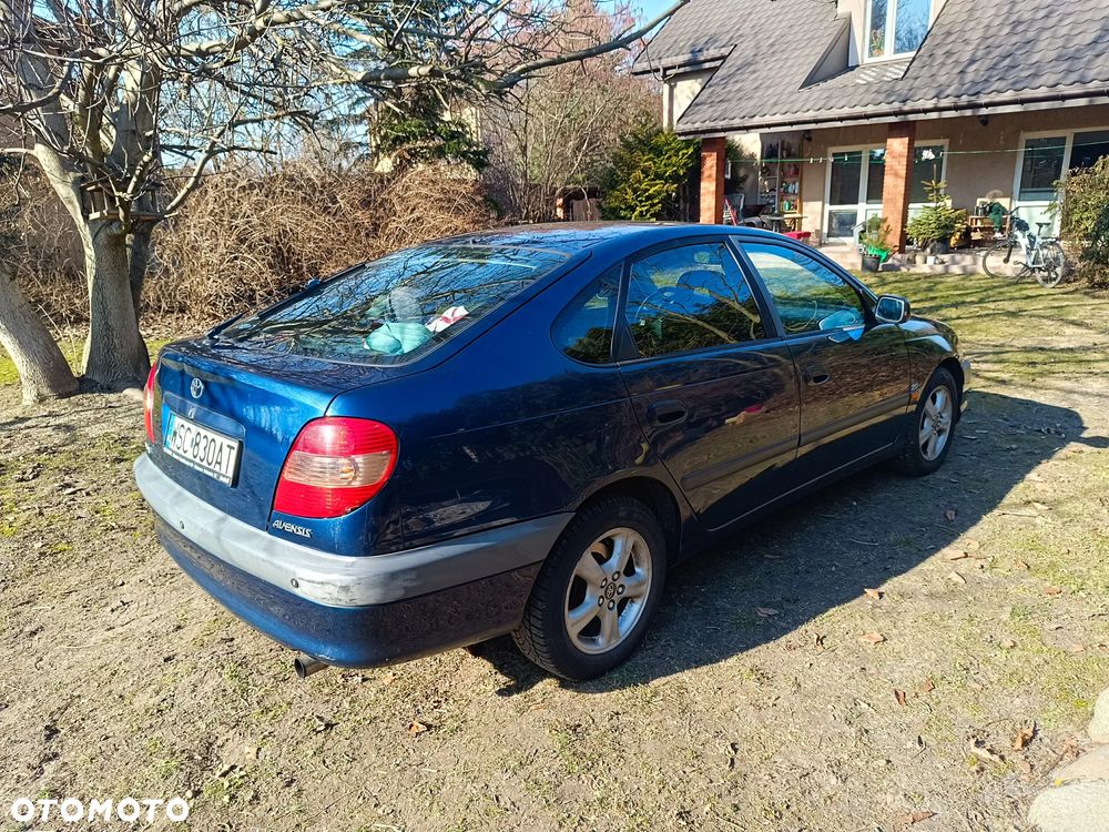 Toyota Avensis 2.0 VVT-i Sol - 7