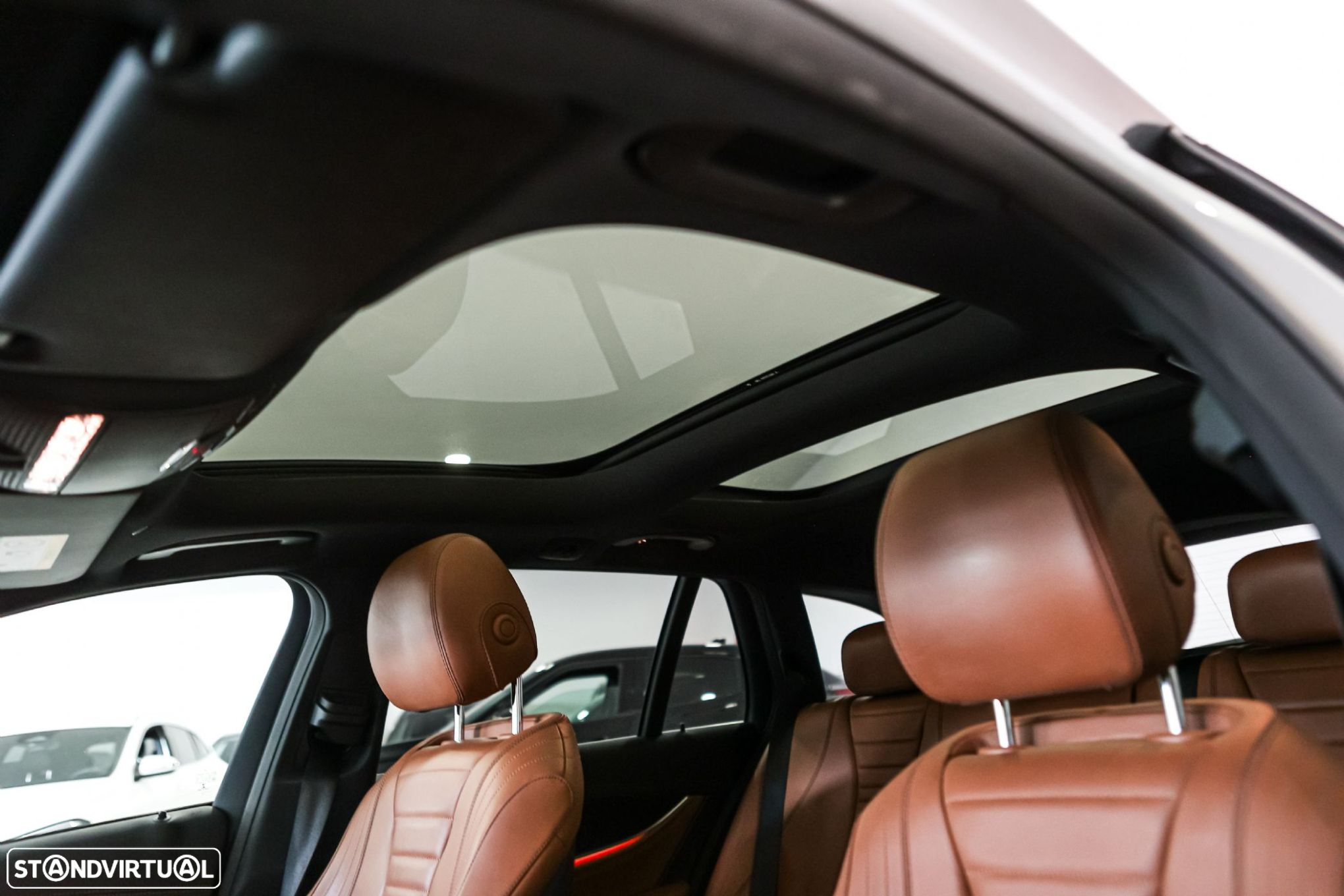 Mercedes-Benz E 300 de AMG Line - 36