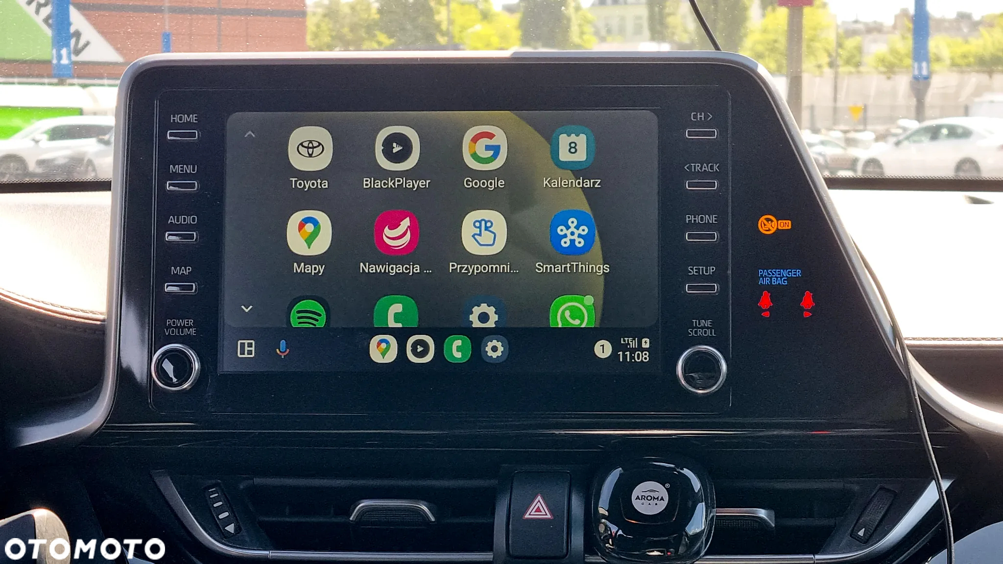 Toyota C-HR - 16