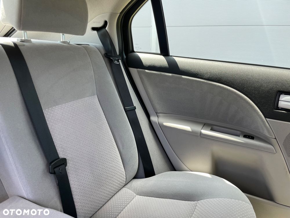 Ford Mondeo - 14