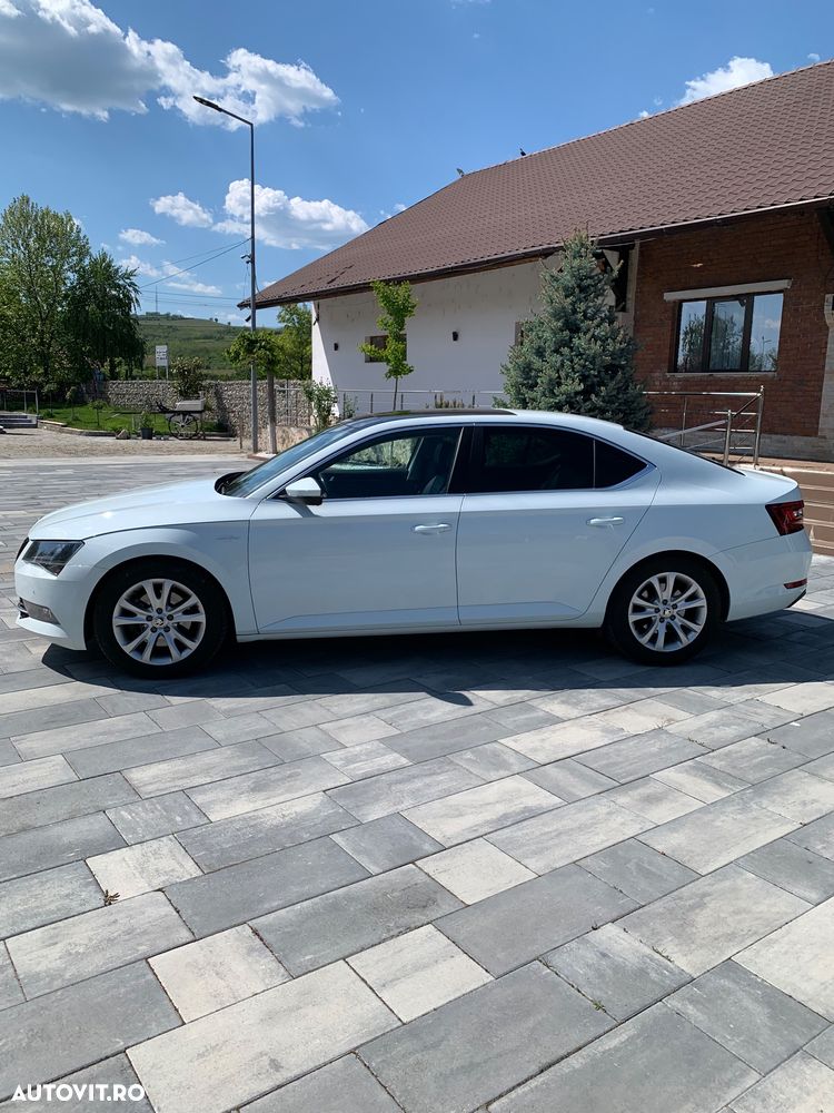 Skoda Superb 2.0 TDI DSG L&K - 10