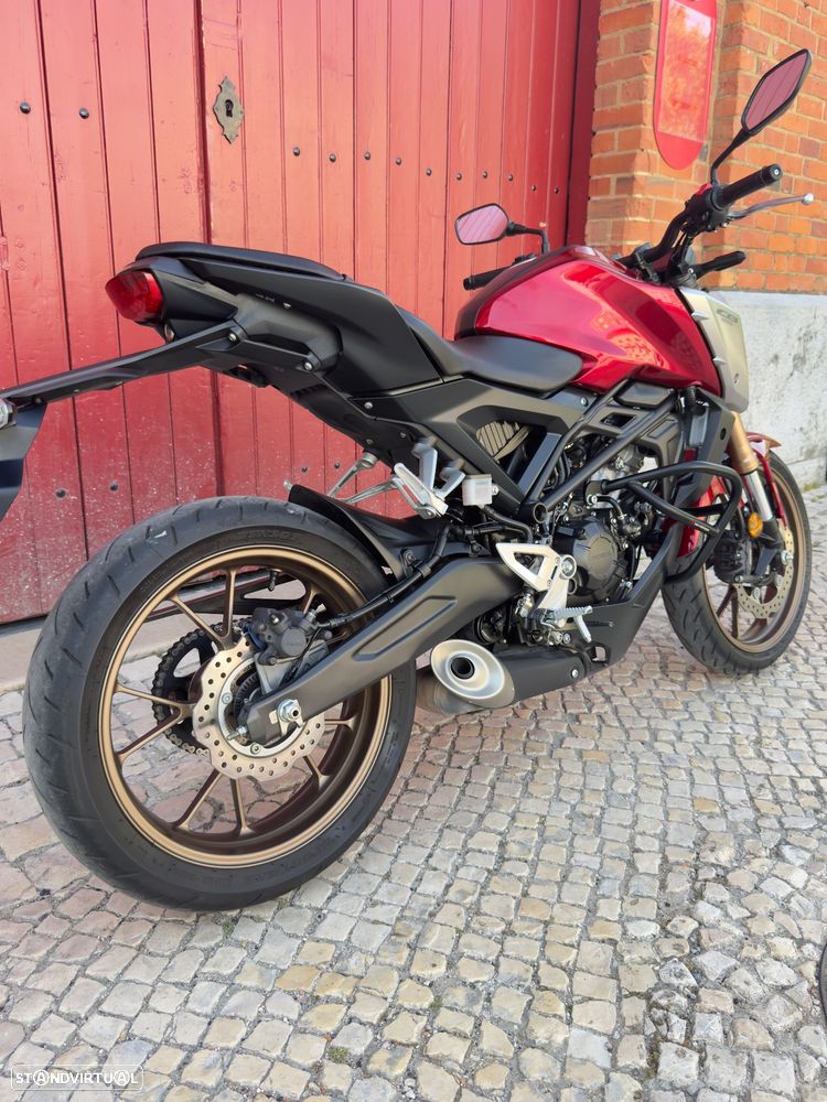Honda CB R - 3