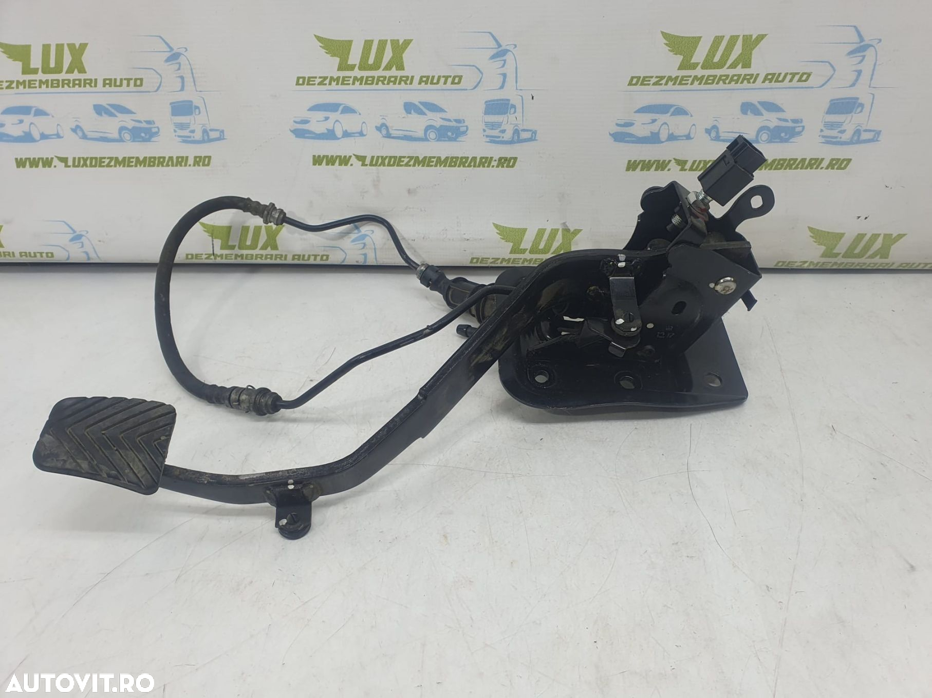 Pedala ambreiaj Mitsubishi Lancer X  [din 2007 pana  2011] - 2