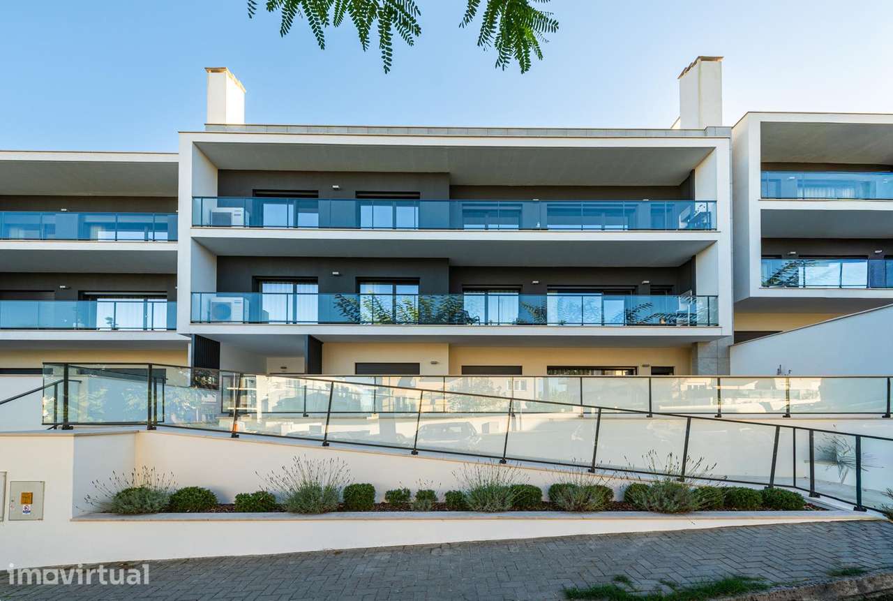 Apartamento T3, seminovo, situado em Santa Clara, Leiria - Grande imagem: 3/54