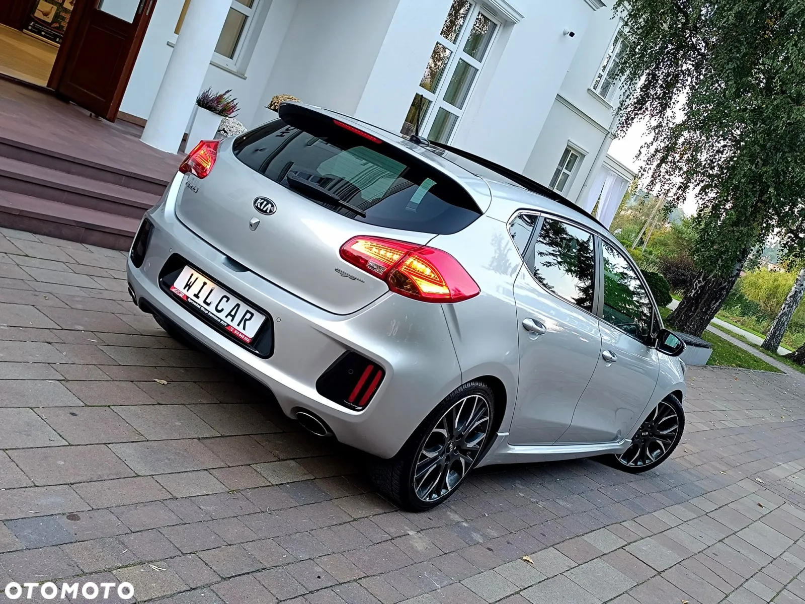 Kia Ceed Cee'd 1.6 T-GDI GT XL - 4