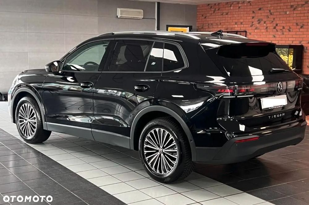 Volkswagen Tiguan - 6