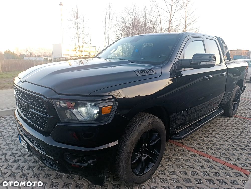 RAM 1500 Crew Cab Shortbed Bighorn - 10