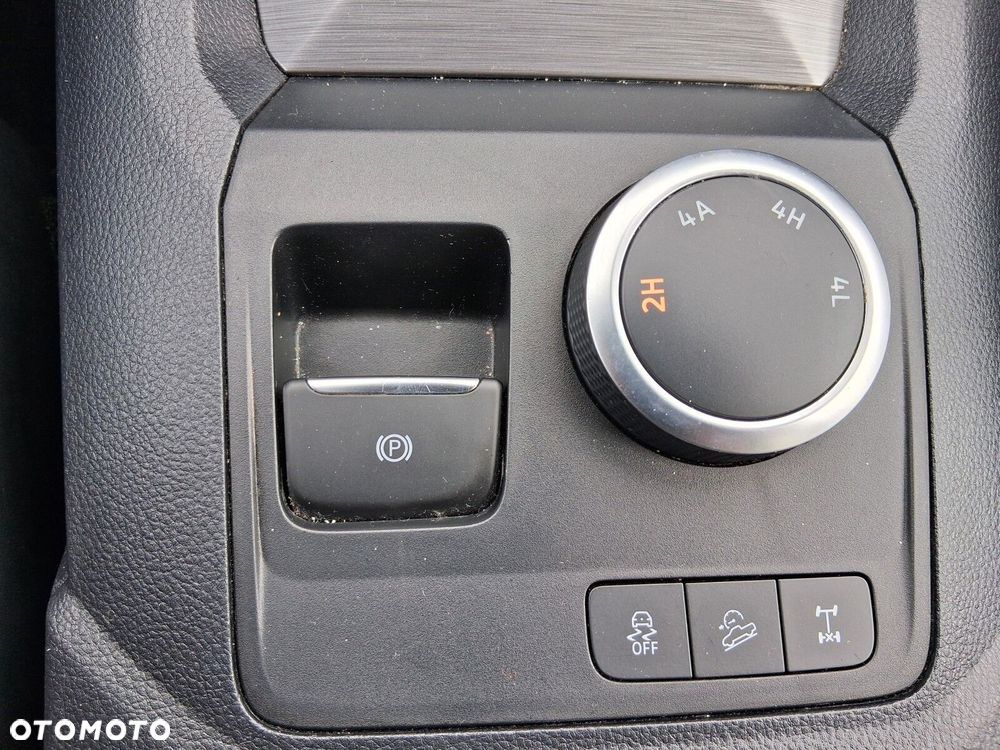 Volkswagen Amarok 3.0 V6 Tdi 240 km - 14