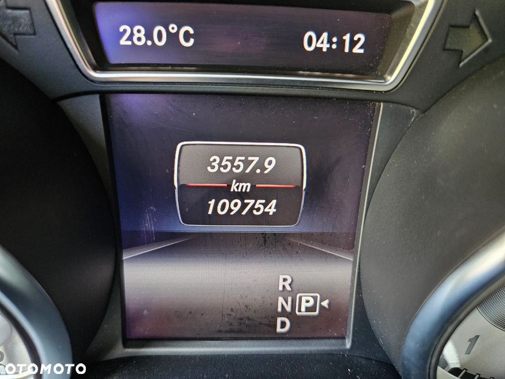 Mercedes-Benz GLA 250 7G-DCT Activity Edition - 23