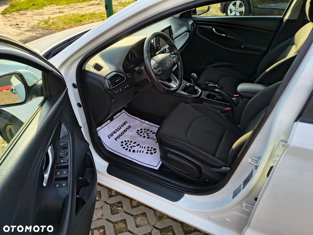 Hyundai i30 blue Kombi 1.6 CRDi Premium - 5