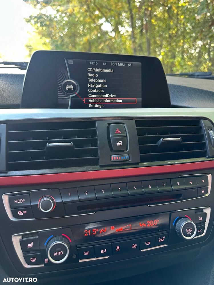 BMW Seria 3 318d Aut. Blue Performance Sport Line - 9