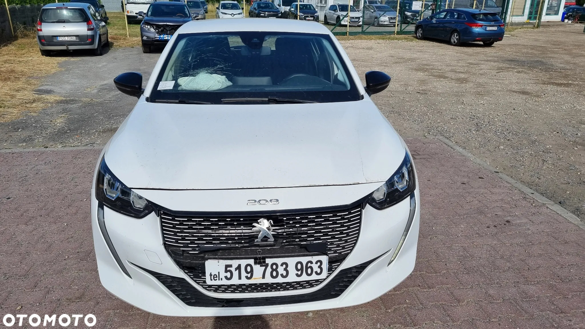 Peugeot 208 - 4