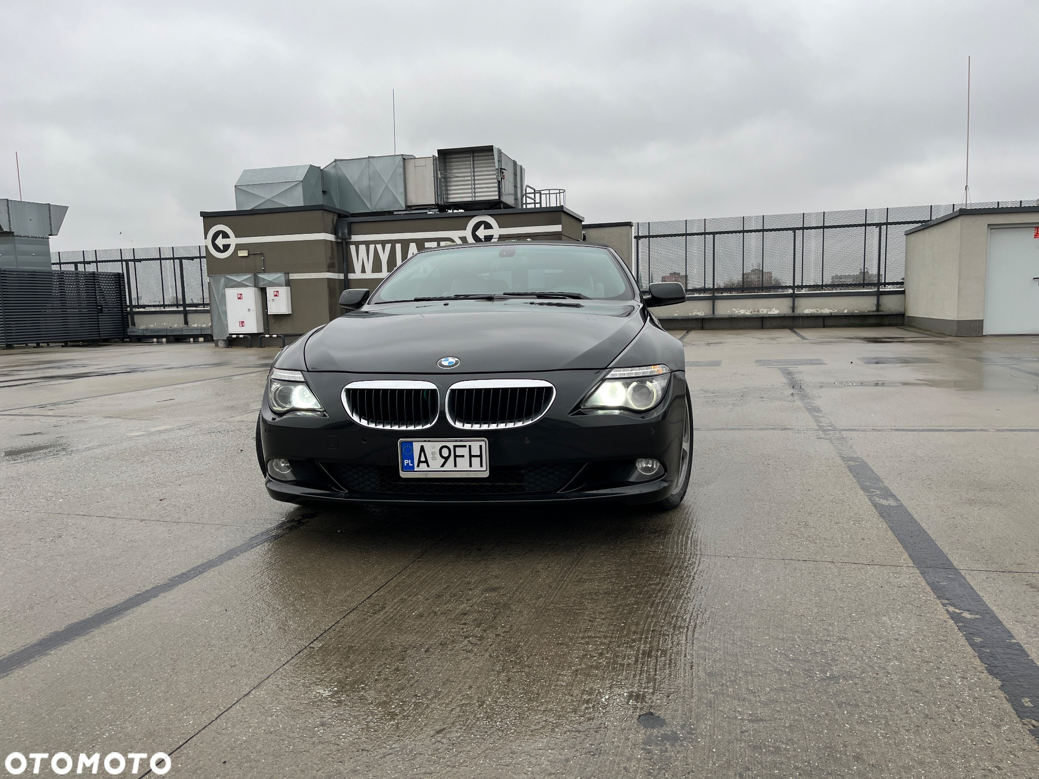 BMW Seria 6 650 i - 12
