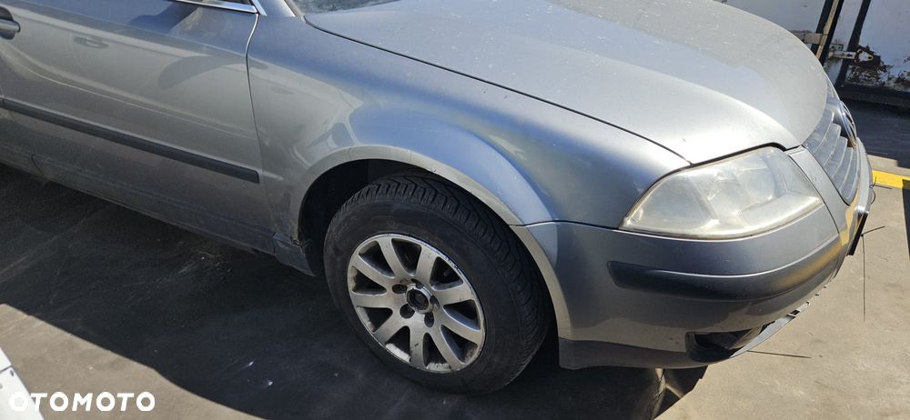 VW PASSAT B5 LIFT 00-03 1.9 TDI AWX - BLOTNIK PRZÓD PRAWY PRZEDNI - 1